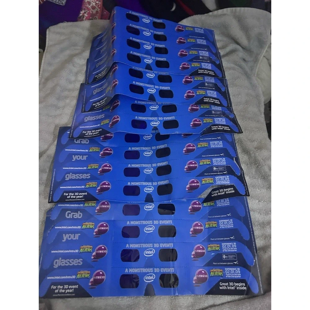 2009 Monsters vs. Aliens 3D Movie Glasses, Uncut Sheet 4 pairs 5 Sheets‎